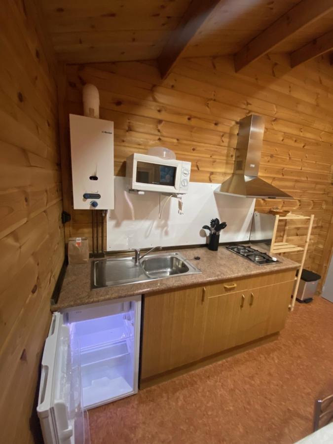 Bungalow & Camping Fuente De Regrustan 그라우스 외부 사진