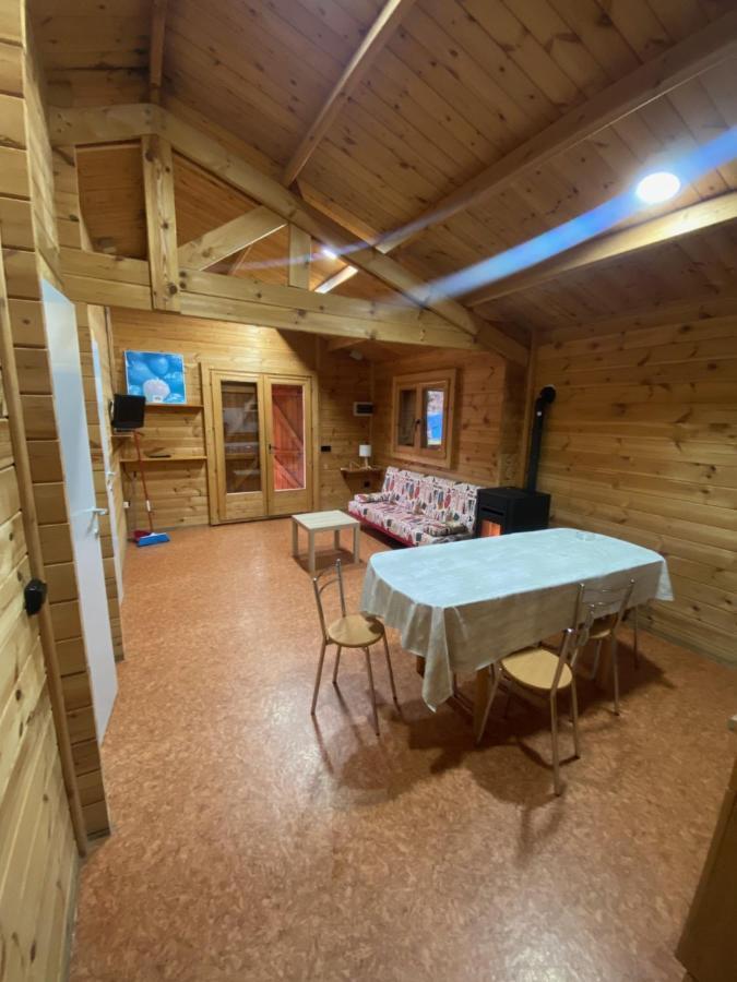 Bungalow & Camping Fuente De Regrustan 그라우스 외부 사진